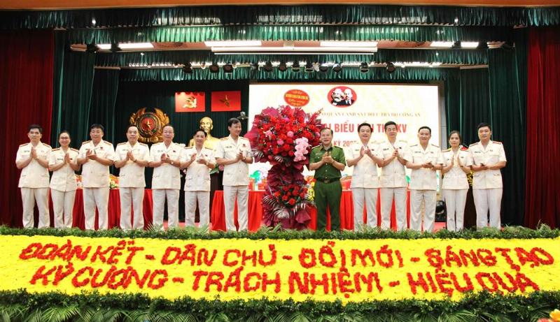 Hinh anh cac bo luat va nghi dinh lien quan den viec phong chong bao luc hoc duong tai Viet Nam, the hien su quan tam cua nha nuoc